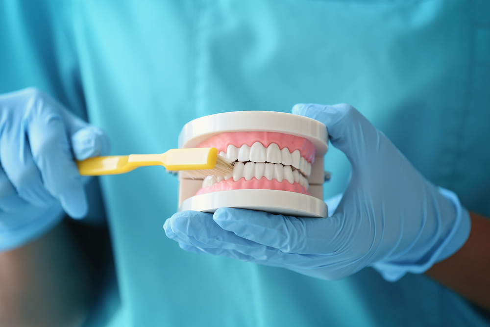 Całościowe leczenie stomatologiczne – odkryj trasę do zdrowych i atrakcyjnego uśmiechów.